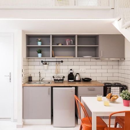 Relax In This Funky Loft Next To Metro! Athens Ngoại thất bức ảnh