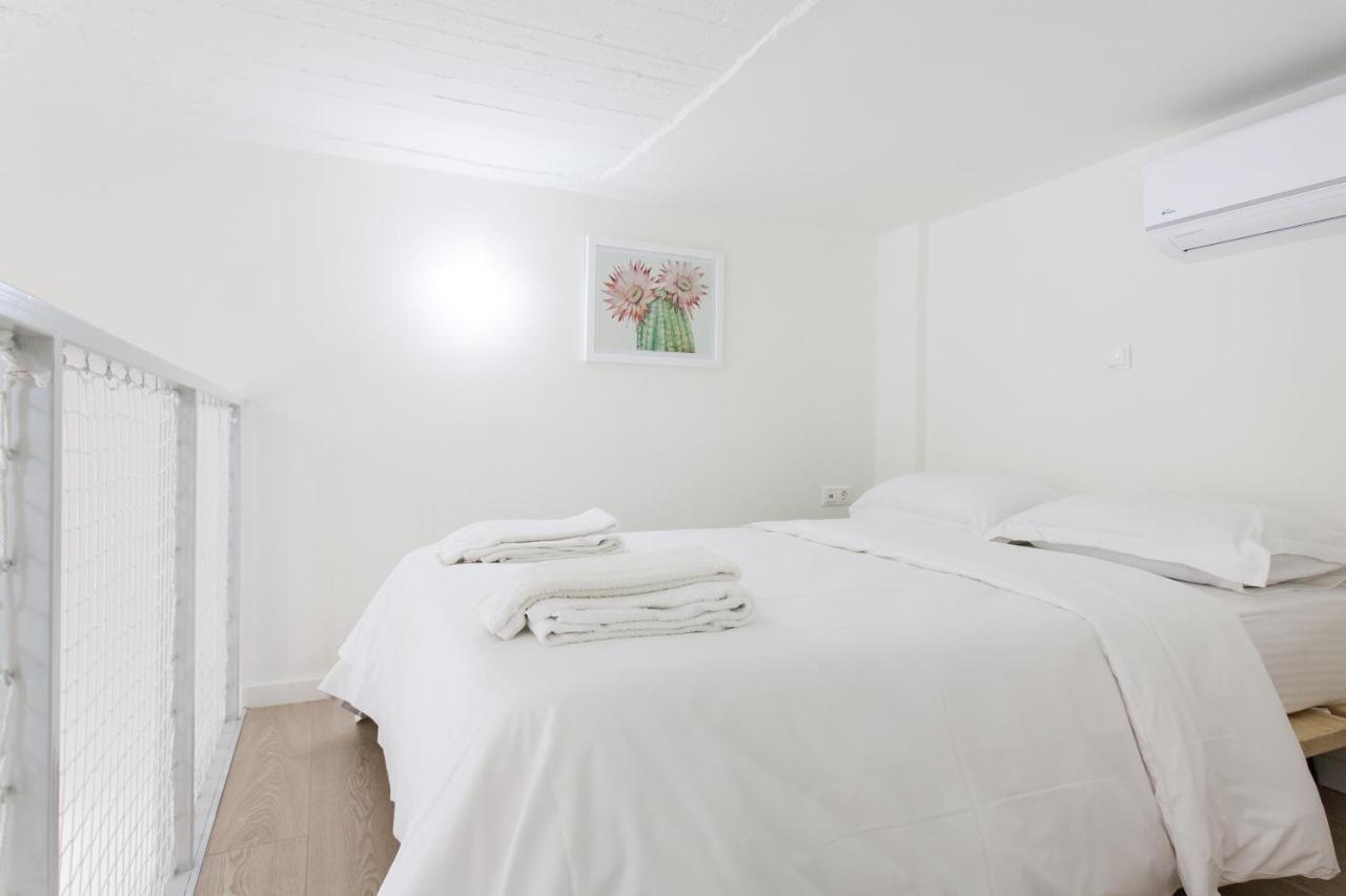 Relax In This Funky Loft Next To Metro! Athens Ngoại thất bức ảnh